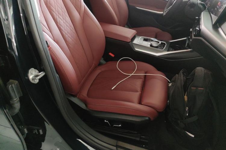 Used BMW i3 2025 eDrive 35 L Right Front Seat