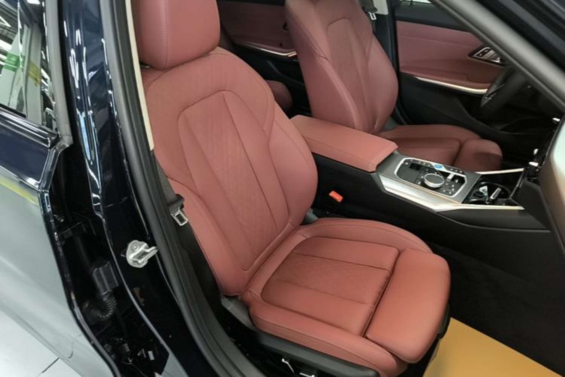 Used BMW i3 2025 eDrive 40 L Midnight Sports Package Right Front Seat