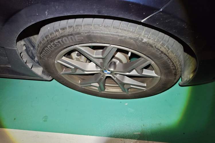 Used BMW i3 2025 eDrive 35 L Right Front Wheel Hub