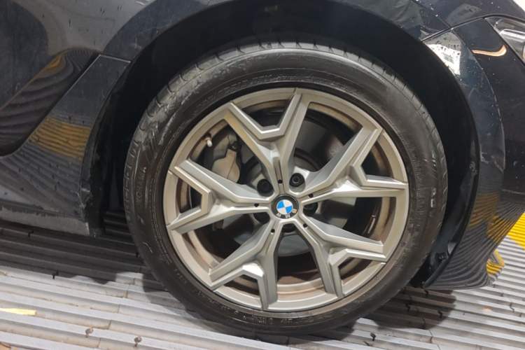Used BMW i3 2025 eDrive 35 L Right Front Wheel Hub