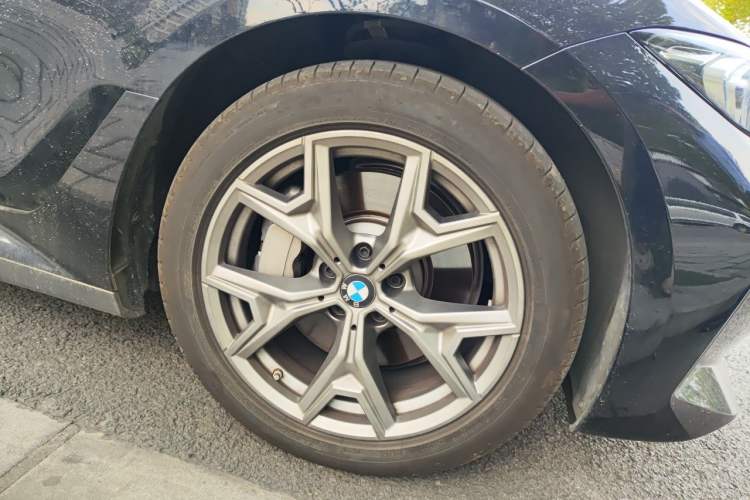 Used BMW i3 2025 eDrive 35 L Right Front Wheel Hub