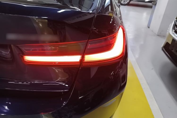 Used BMW i3 2025 eDrive 40 L Midnight Edition Right Rear Taillight
