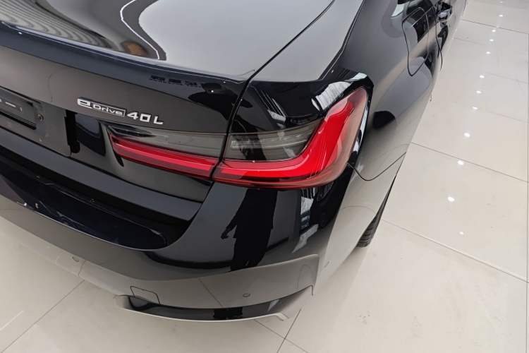 Used BMW i3 2025 eDrive 40 L Midnight Sports Package Right Rear Taillight