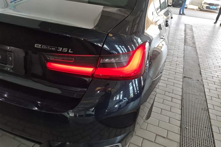 Used BMW i3 2025 eDrive 35 L Right Rear Taillight
