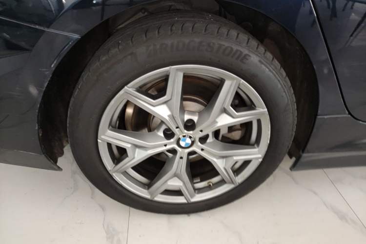 Used BMW i3 2025 eDrive 35 L Right Rear Wheel Hub