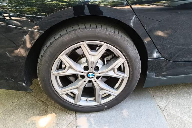 Used BMW i3 2025 eDrive 35 L Right Rear Wheel Hub