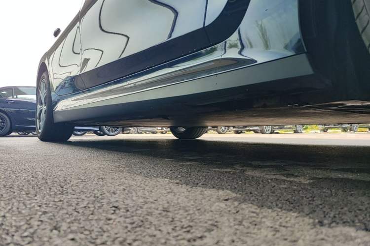 Used BMW i3 2025 eDrive 35 L Right Side Sill
