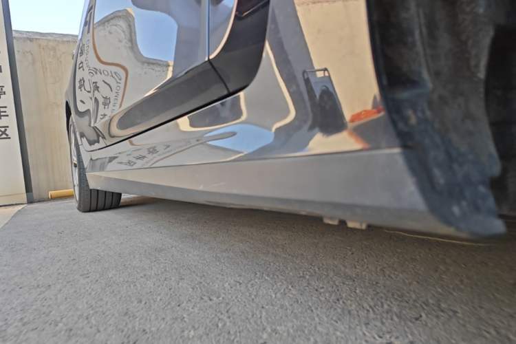 Used BMW i3 2025 eDrive 35 L Right Side Sill