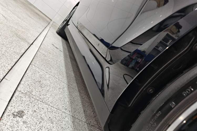 Used BMW i3 2025 eDrive 40 L Midnight Edition Right Side Sill