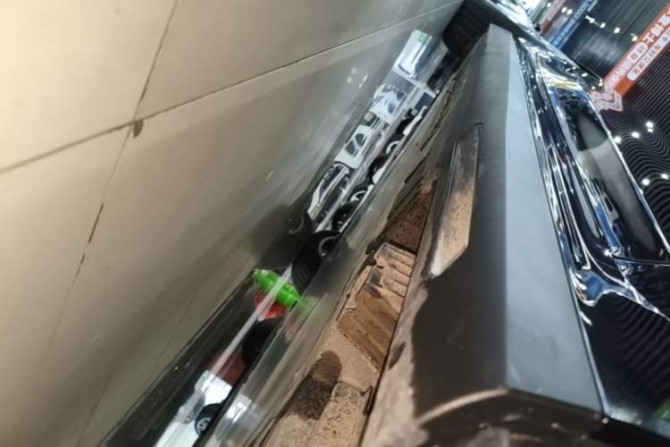 Used BMW i3 2025 eDrive 35 L Right Side Sill