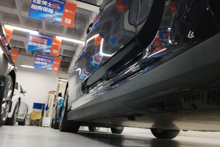 Used BMW i3 2025 eDrive 35 L Right Side Sill