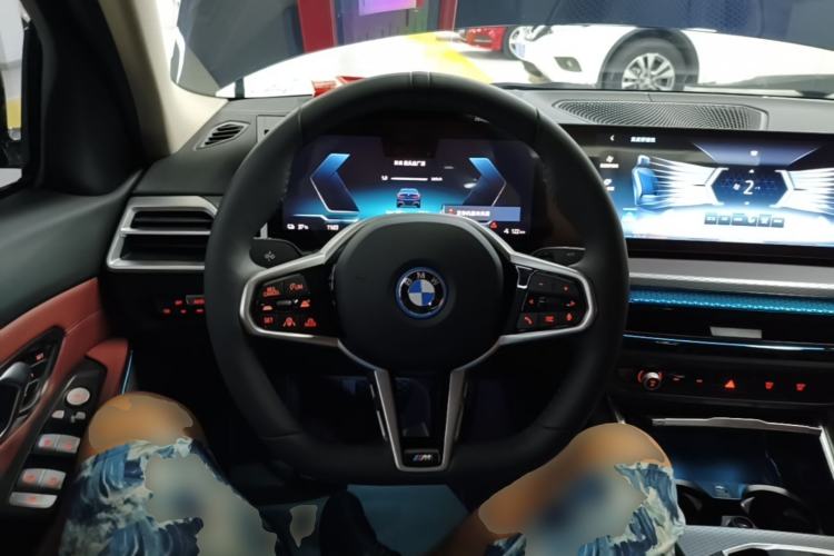 Used BMW i3 2025 eDrive 40 L Midnight Edition Steering Wheel