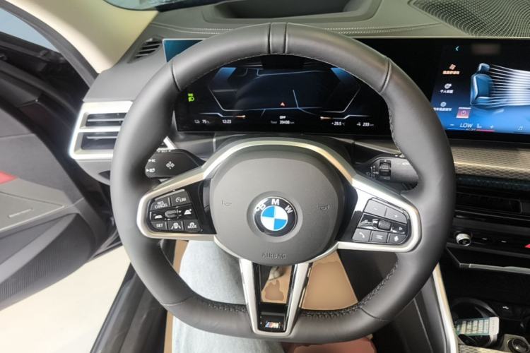 Used BMW i3 2025 eDrive 40 L Midnight Sports Package Steering Wheel