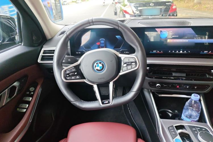 Used BMW i3 2025 eDrive 40 L Midnight Sports Package Steering Wheel