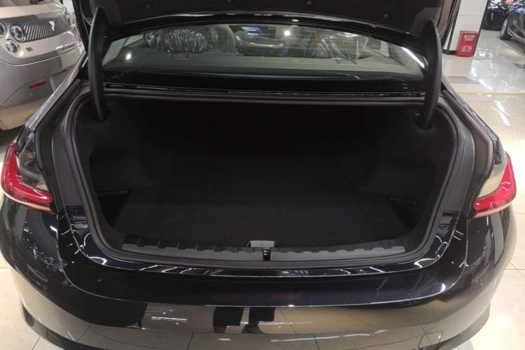 Used BMW i3 2025 eDrive 35 L Trunk