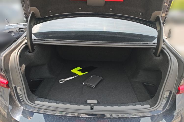Used BMW i3 2025 eDrive 35 L Trunk