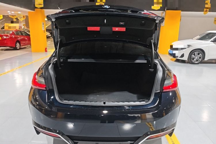 Used BMW i3 2025 eDrive 35 L Trunk