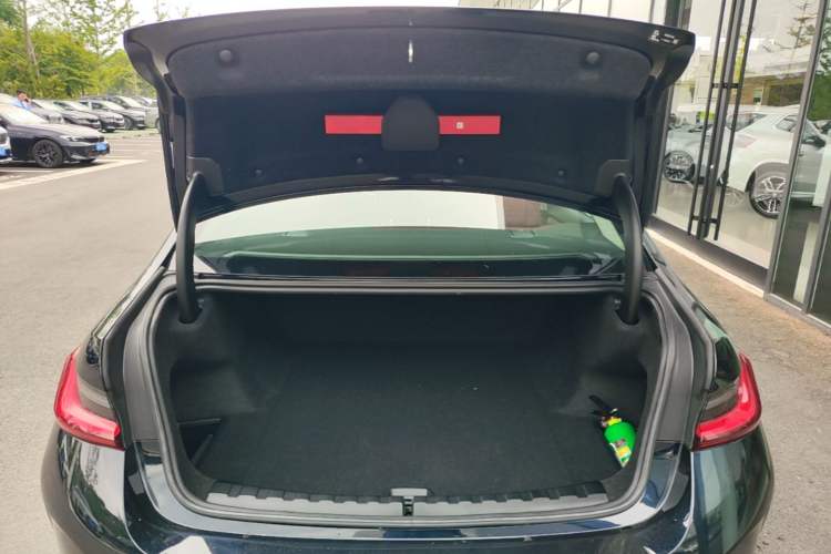 Used BMW i3 2025 eDrive 35 L Trunk
