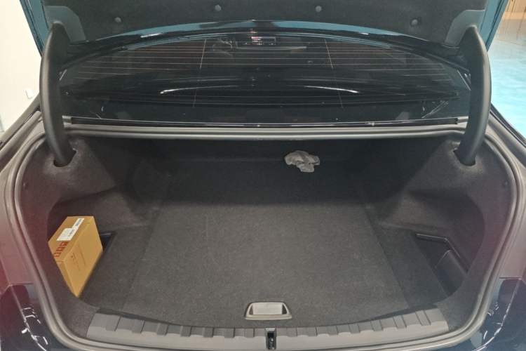 Used BMW i3 2025 eDrive 35 L Trunk