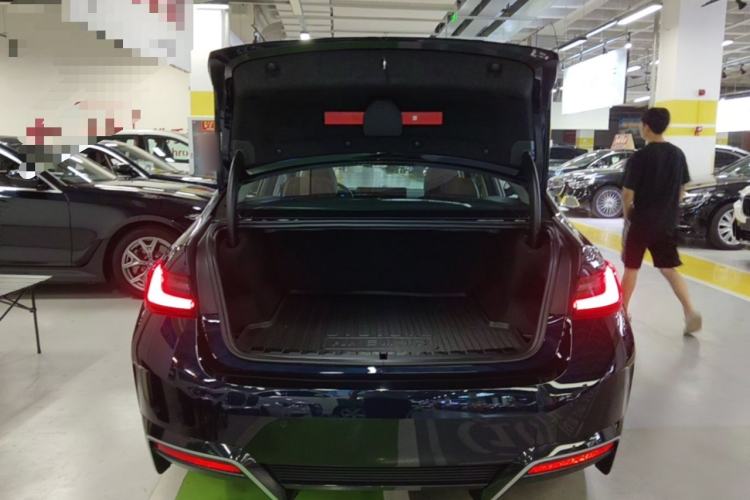 Used BMW i3 2025 eDrive 40 L Midnight Sports Package Trunk