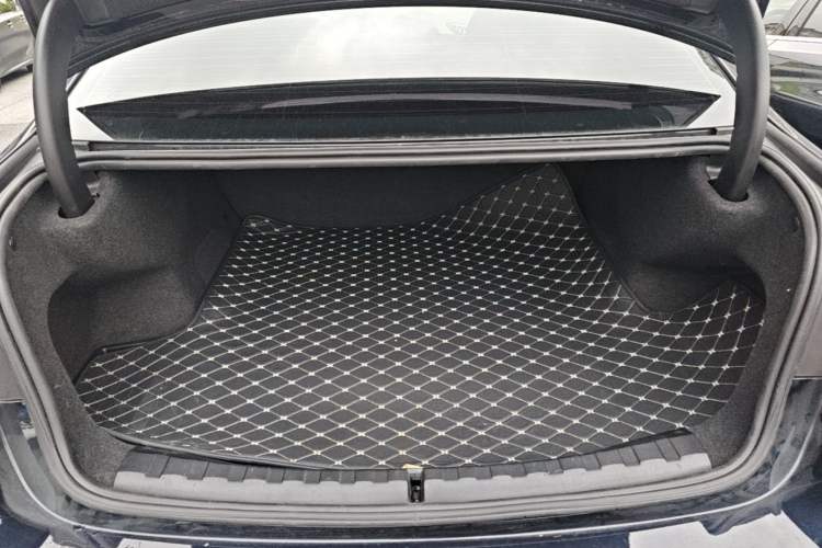Used BMW i3 2025 eDrive 35 L Trunk
