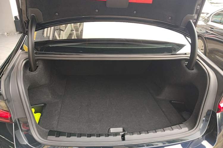 Used BMW i3 2025 eDrive 35 L Trunk