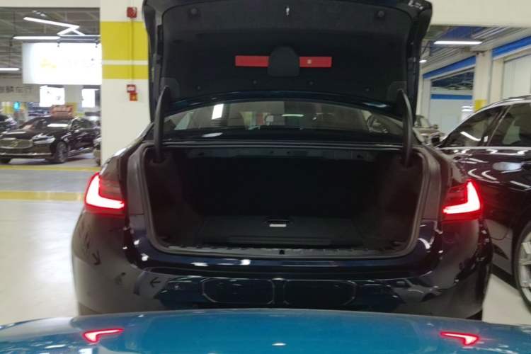 Used BMW i3 2025 eDrive 35 L Trunk