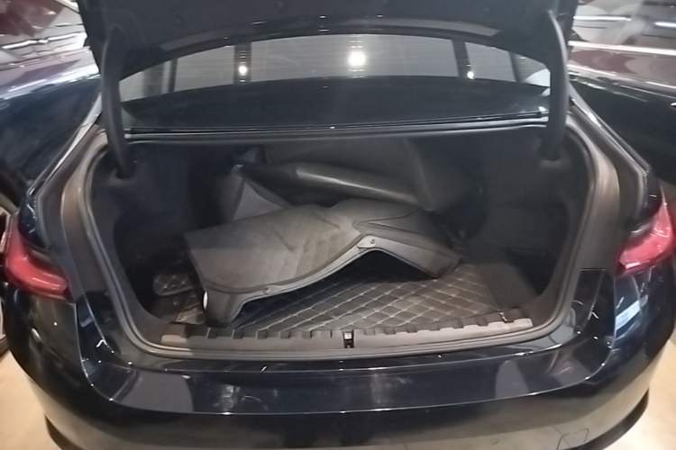 Used BMW i3 2025 eDrive 35 L Trunk