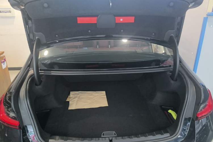 Used BMW i3 2025 eDrive 35 L Trunk