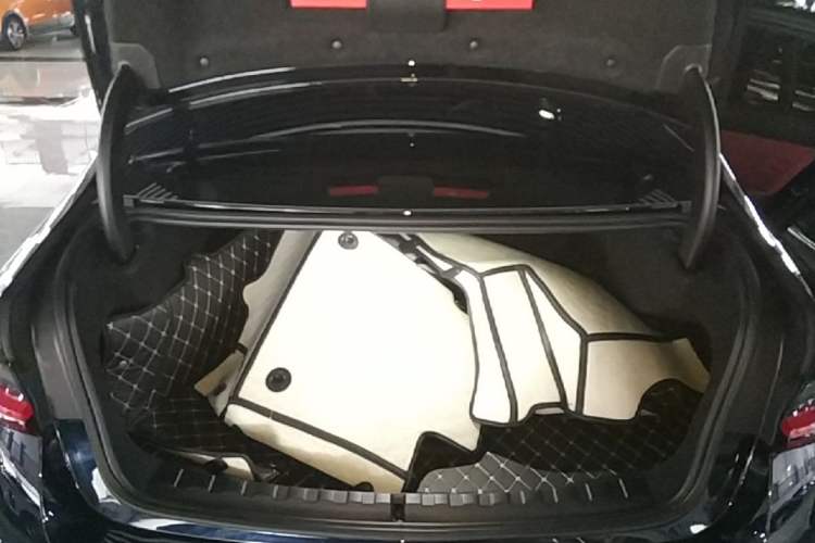 Used BMW i3 2025 eDrive 35 L Trunk