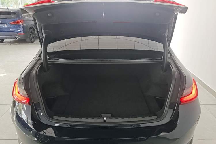 Used BMW i3 2025 eDrive 35 L Trunk