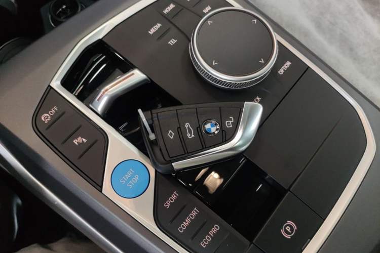 Used BMW i3 2025 eDrive 35 L Vehicle Key
