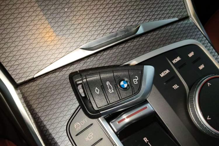 Used BMW i3 2025 eDrive 40 L Midnight Sports Package Vehicle Key