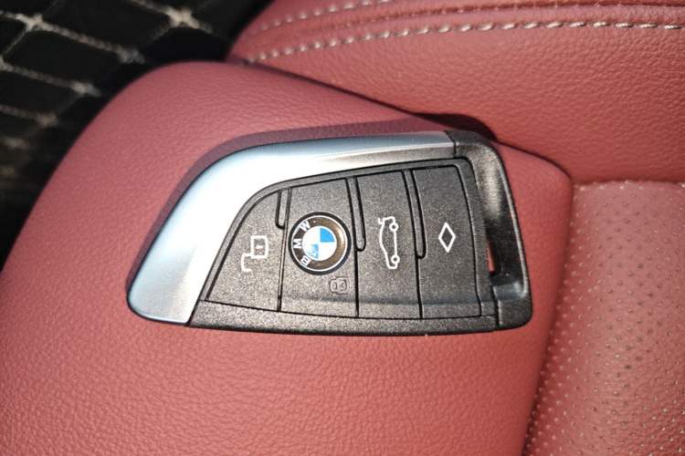 Used BMW i3 2025 eDrive 35 L Vehicle Key