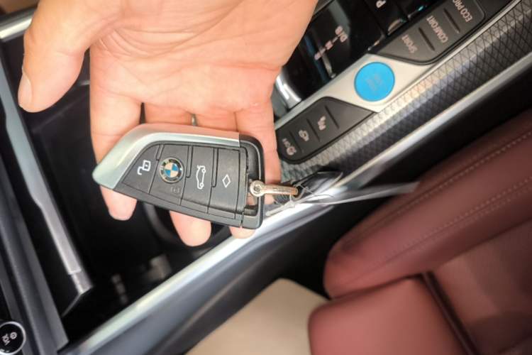 Used BMW i3 2025 eDrive 40 L Midnight Sports Package Vehicle Key