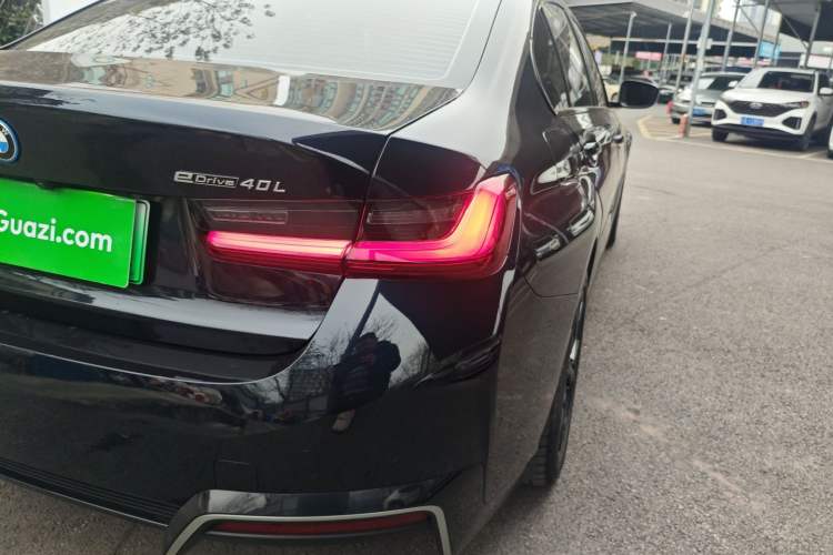 Used BMW i3 2025 eDrive 40 L Midnight Edition Exterior 3