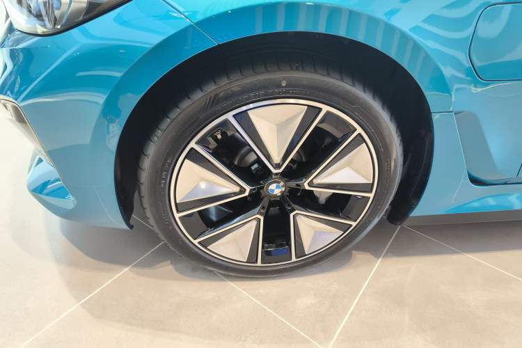 Used BMW i3 2025 eDrive 40 L Midnight Sports Package Exterior 7