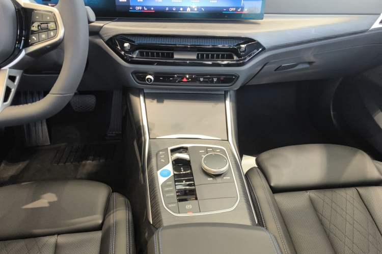 Used BMW i3 2025 eDrive 40 L Midnight Sports Package Gear Lever