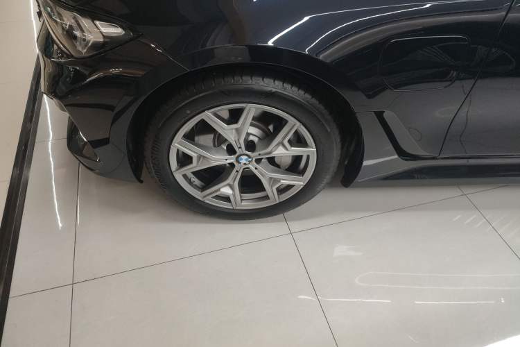 Used BMW i3 2025 eDrive 35 L Left Front Wheel Hub