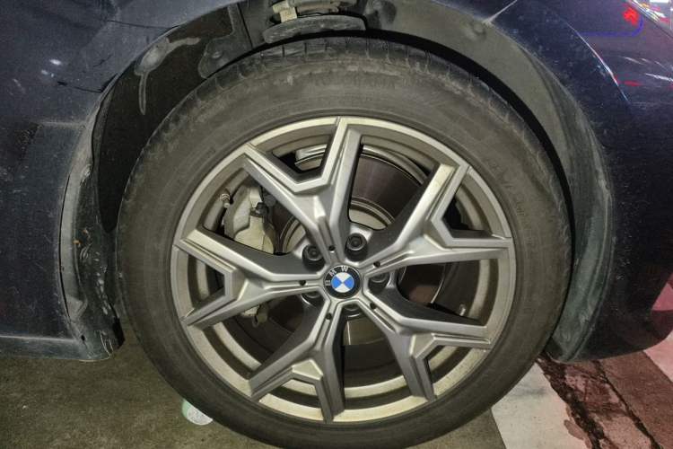 Used BMW i3 2025 eDrive 35 L Right Front Wheel Hub
