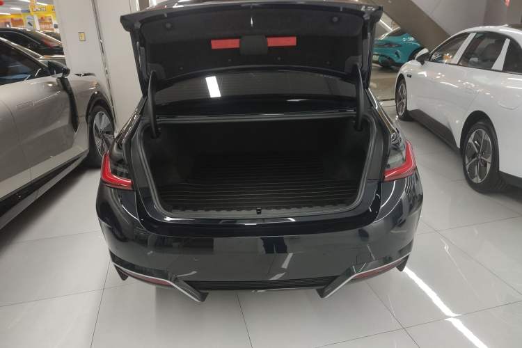Used BMW i3 2025 eDrive 35 L Trunk