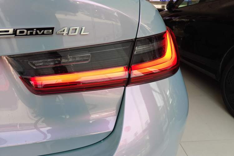 Used BMW i3 2025 eDrive 40 L Midnight Edition Exterior 3