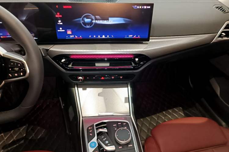 Used BMW i3 2025 eDrive 40 L Midnight Sports Package Audio And AC Panel