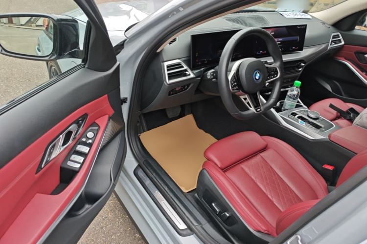 Used BMW i3 2025 eDrive 40 L Midnight Edition Driver Seat