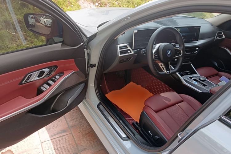 Used BMW i3 2025 eDrive 35 L Driver Seat