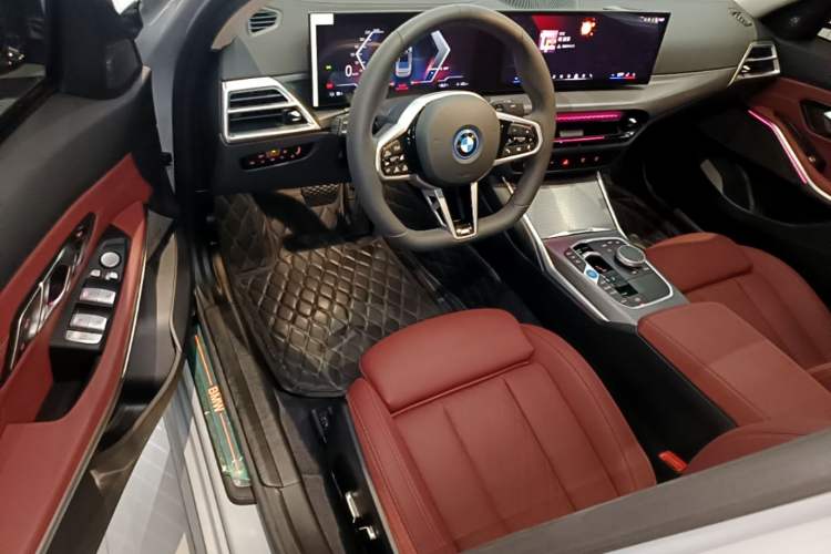 Used BMW i3 2025 eDrive 40 L Midnight Sports Package Driver Seat