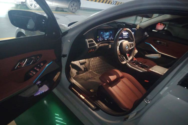 Used BMW i3 2025 eDrive 40 L Midnight Sports Package Driver Seat
