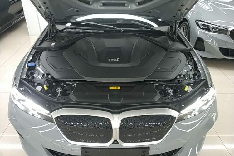 Used BMW i3 2025 eDrive 35 L Engine Bay