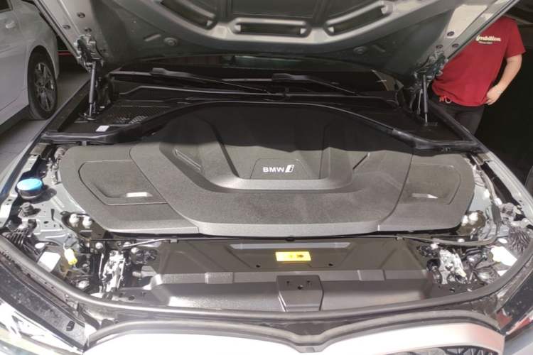 Used BMW i3 2025 eDrive 35 L Engine Bay