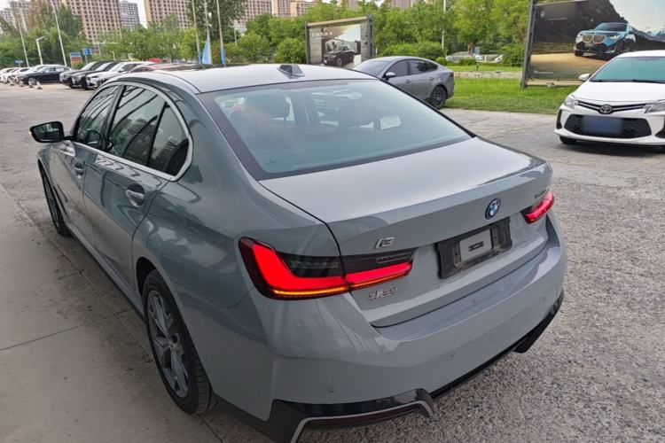 Used BMW i3 2025 eDrive 35 L Exterior 2